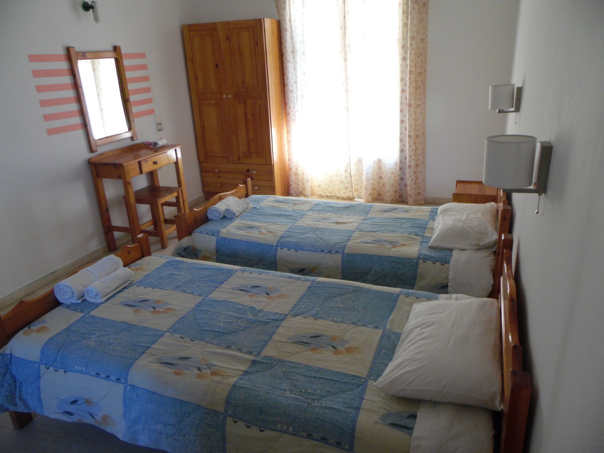 Katsaros &